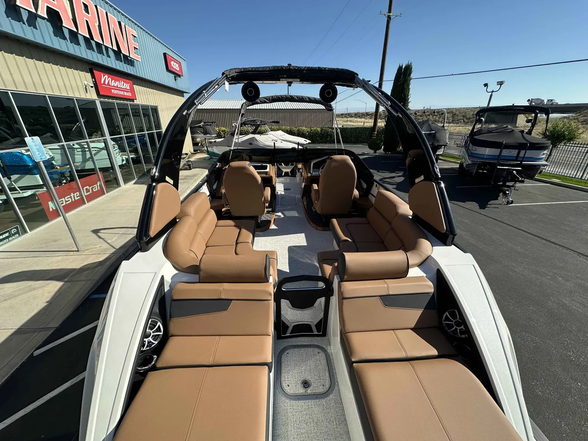 2026 South Bay 25 Sport SL9 DC w/ Arch-36