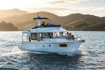 New 2027 Beneteau Swift Trawler 41 Fly for Sale | Vancouver, BC | M&P Yacht Centre | 6a016eeacd7528e0b30b3d63