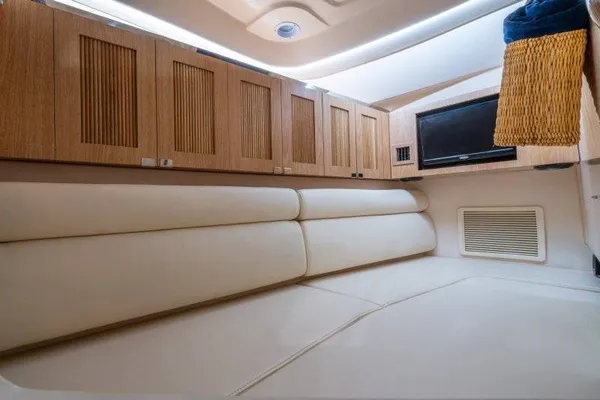 2027 Grady White FREEDOM 345 detail image 6