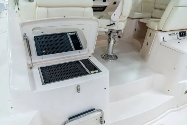 2027 Grady White EXPRESS 370 detail image 6