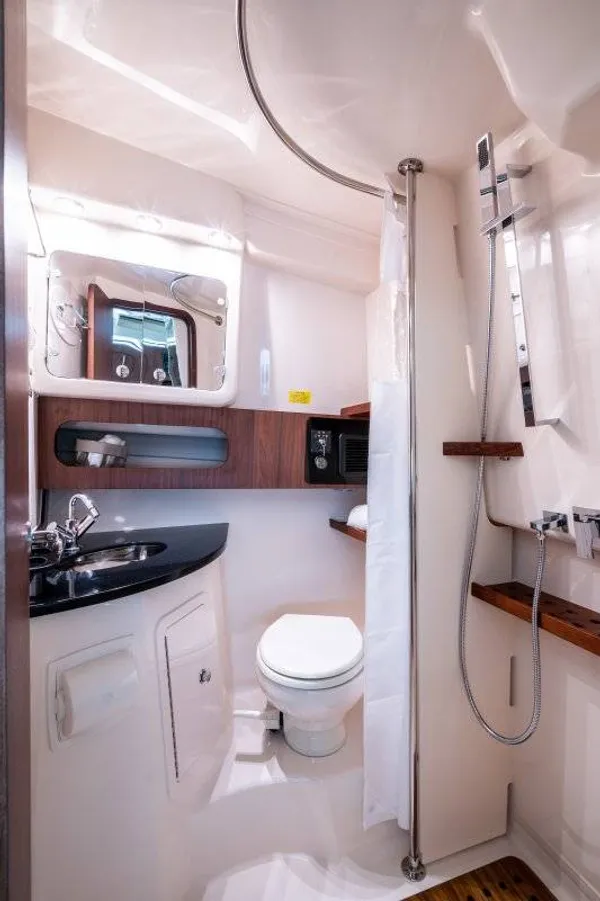 2027 Grady White EXPRESS 370 detail image 10