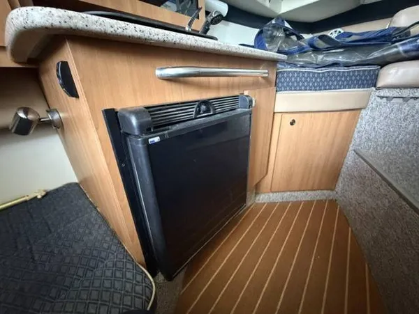boat-detail-slider-thumb-17
