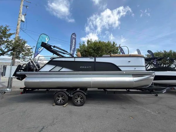 2026 Crest Conquest 215 SLSC-1
