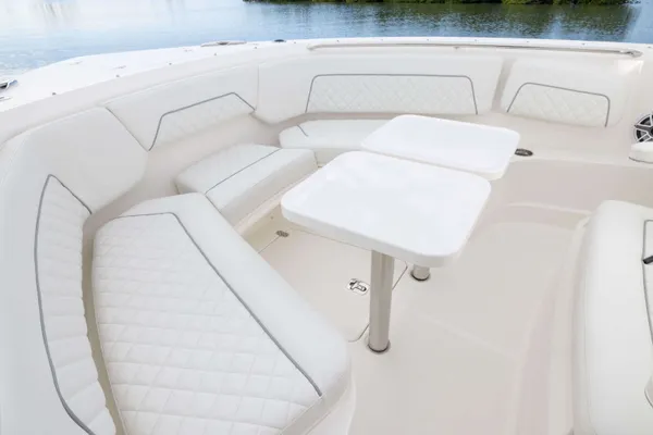 2027 Pursuit S 328 detail image 21