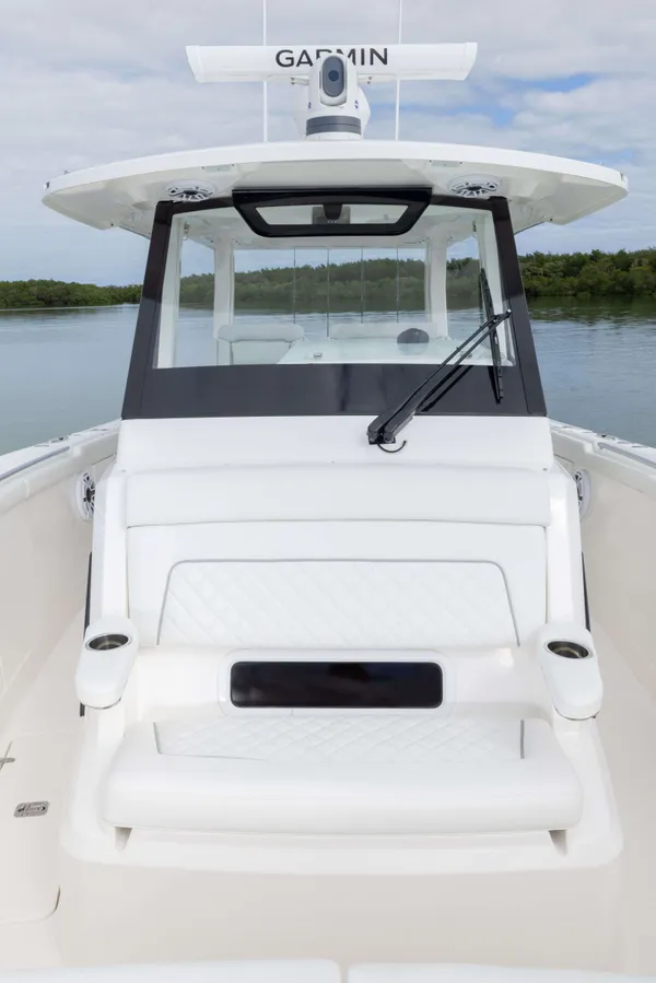 2027 Pursuit S 328 detail image 26