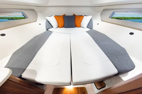 2027 Pursuit OS 325 detail image 22