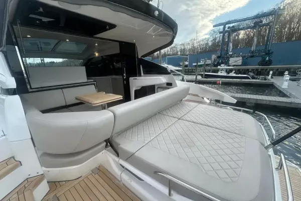 2024 Fairline TARGA 45 GT detail image 10