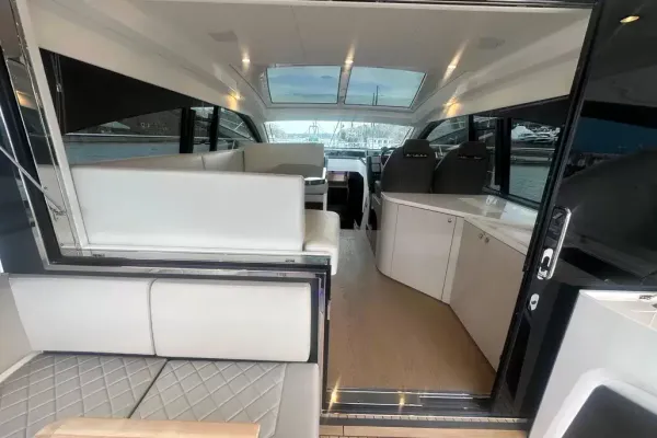 2024 Fairline TARGA 45 GT detail image 17