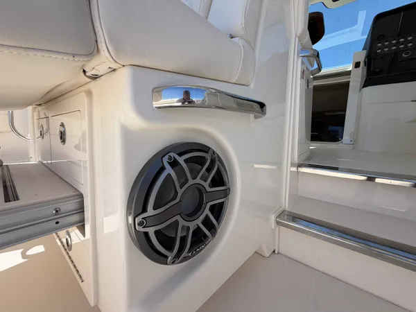 2026 Grady White EXPRESS 340 detail image 15