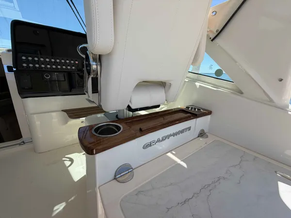 2026 Grady White EXPRESS 340 detail image 19