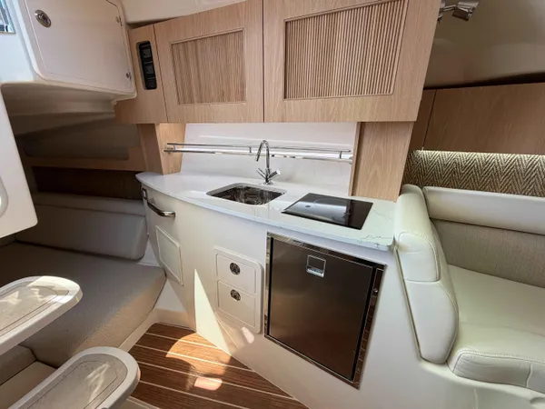 2026 Grady White EXPRESS 340 detail image 31