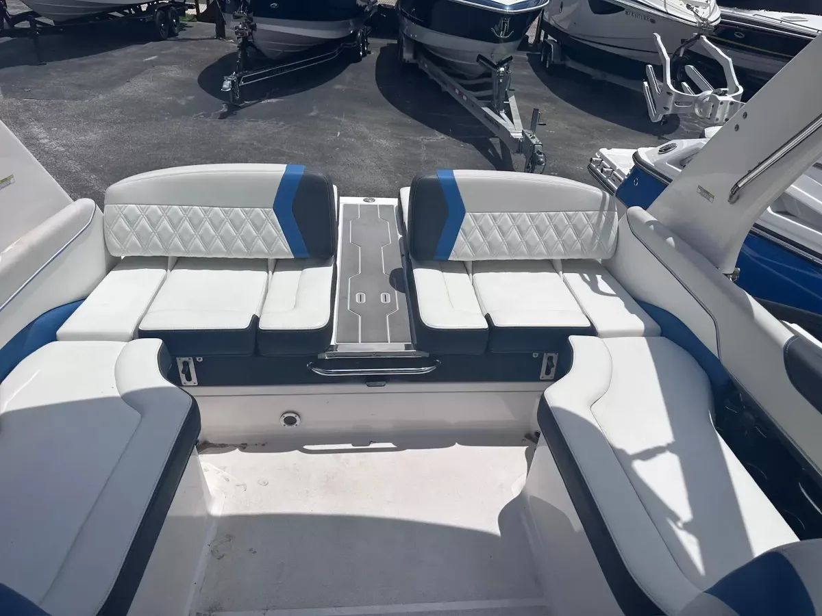 dummy-boat-img
