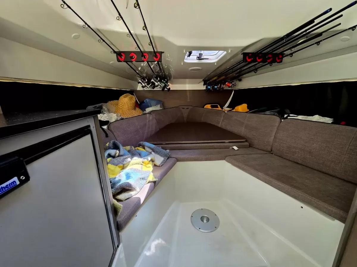 2023 Beneteau Flyer 8 Sundeck-10