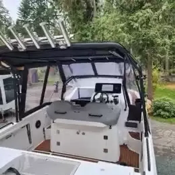 2023 Beneteau Flyer 8 Sundeck-12