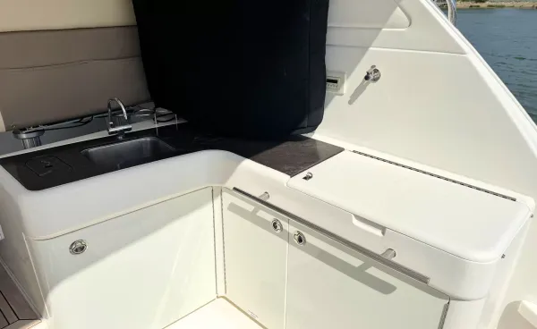 2013 Sea Ray 450 SUNDANCER detail image 18