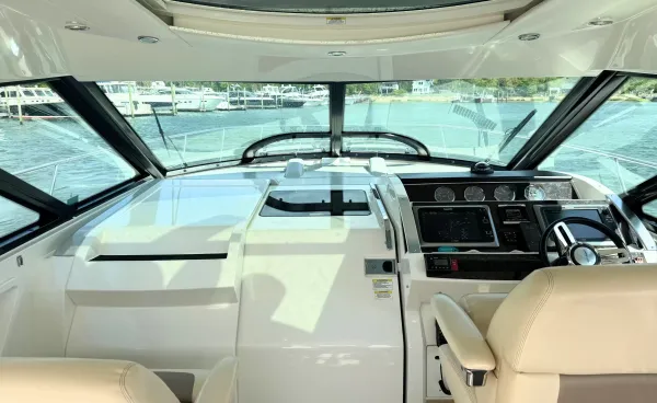 2013 Sea Ray 450 SUNDANCER detail image 21