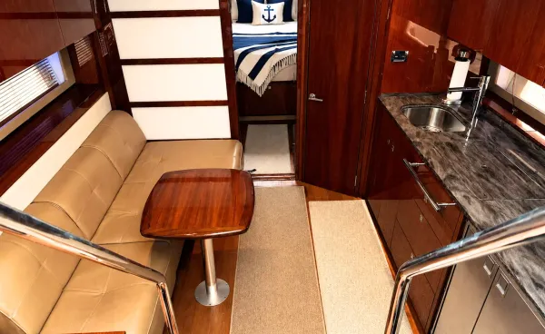 2013 Sea Ray 450 SUNDANCER detail image 28