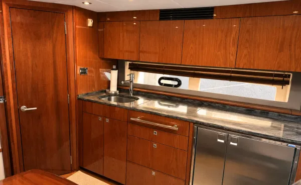 2013 Sea Ray 450 SUNDANCER detail image 35