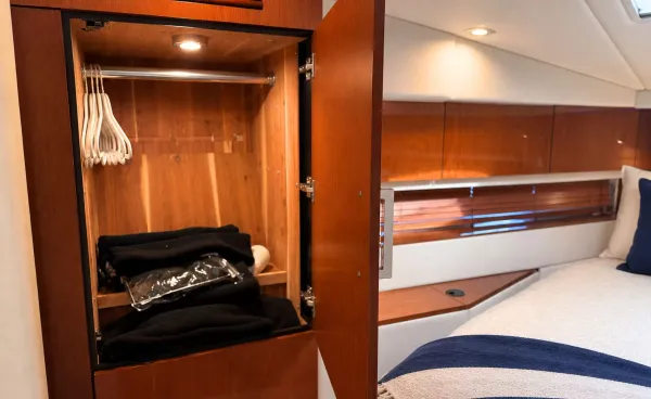 2013 Sea Ray 450 SUNDANCER detail image 53