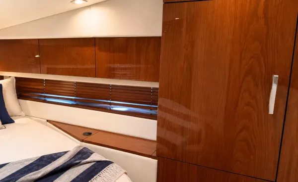 2013 Sea Ray 450 SUNDANCER detail image 54