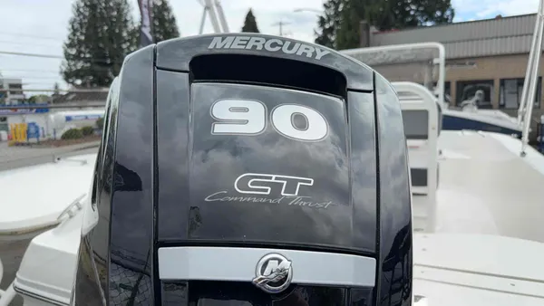2026 Robalo R160-6