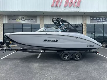 2026 Yamaha 252XE-5