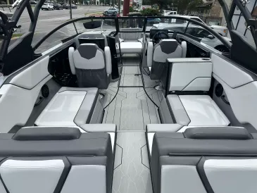 2026 Yamaha 252XE-8