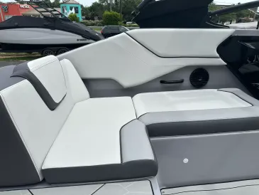2026 Yamaha 252XE-17