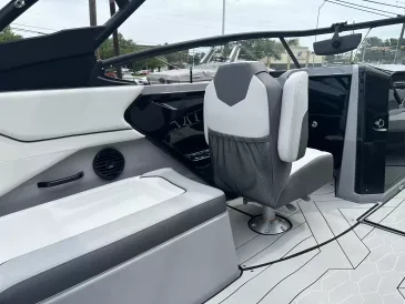 2026 Yamaha 252XE-11