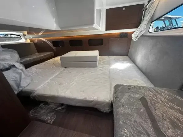 Beneteau Antares 11 Coupe 2026-17