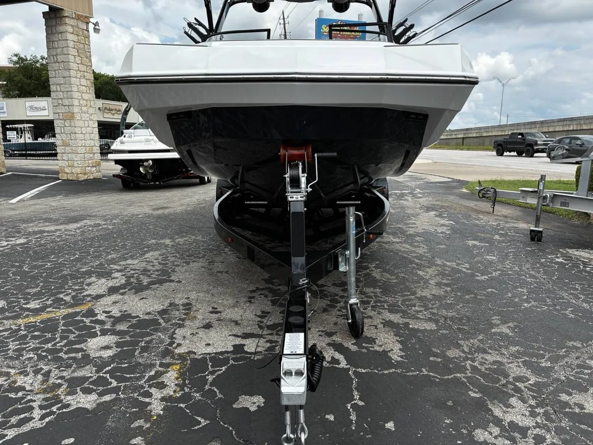 dummy-boat-img