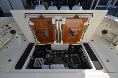 New 2027 Boston whaler 405 Conquest Pilothouse for Sale | Vancouver, BC | M&P Yacht Centre | 6a17d0f751d795aab70d935e