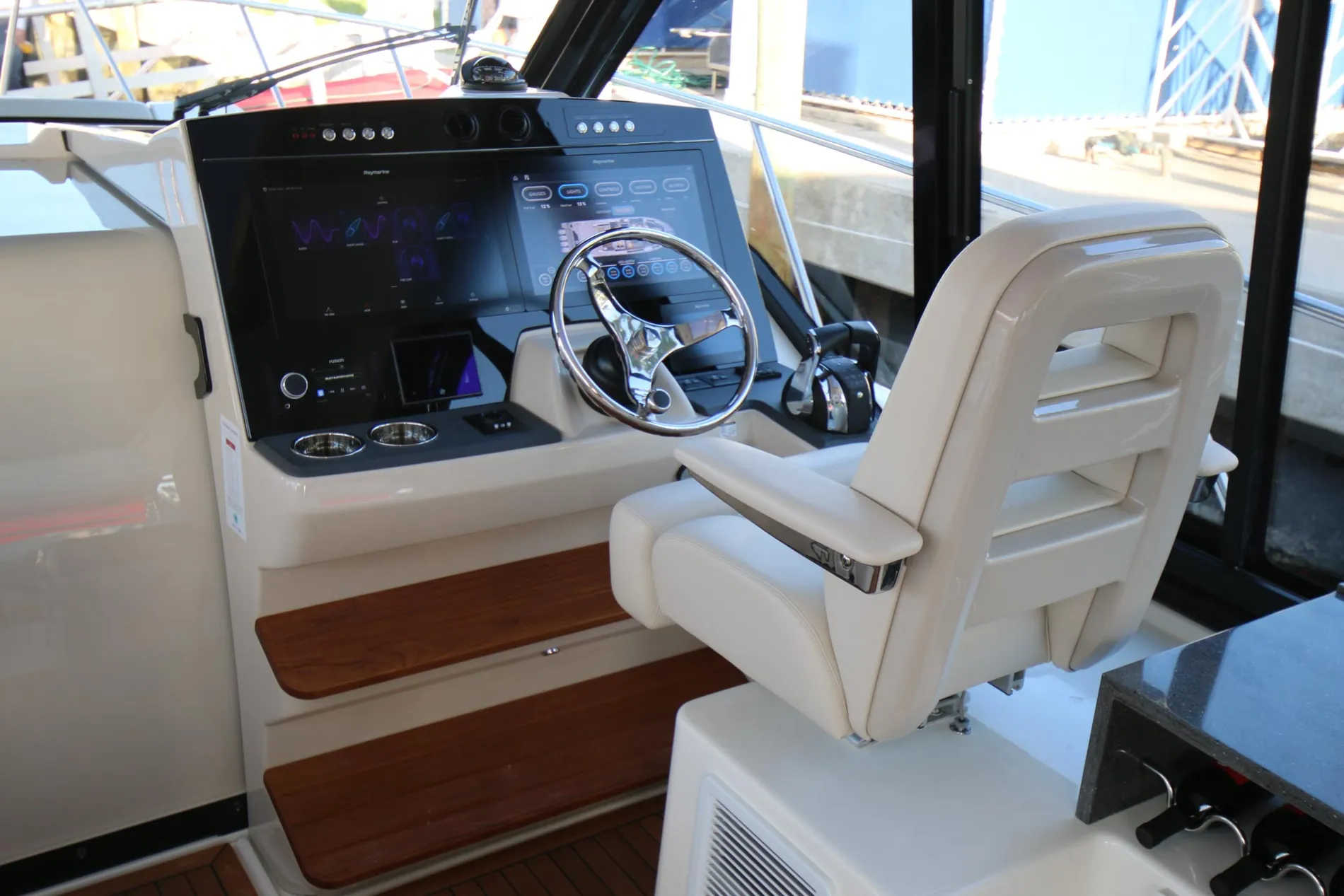 New 2027 Boston whaler 405 Conquest Pilothouse for Sale | Vancouver, BC | M&P Yacht Centre | 6a17d0f751d795aab70d935e