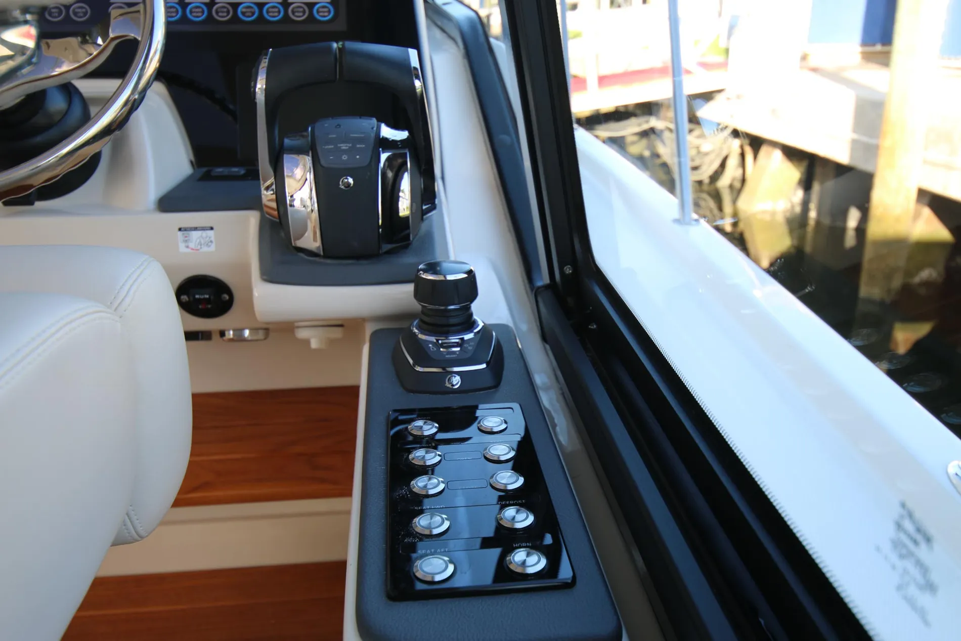 New 2027 Boston whaler 405 Conquest Pilothouse for Sale | Vancouver, BC | M&P Yacht Centre | 6a17d0f751d795aab70d935e