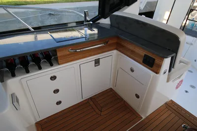New 2027 Boston whaler 405 Conquest Pilothouse for Sale | Vancouver, BC | M&P Yacht Centre | 6a17d0f751d795aab70d935e
