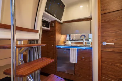 New 2027 Boston whaler 405 Conquest Pilothouse for Sale | Vancouver, BC | M&P Yacht Centre | 6a17d0f751d795aab70d935e