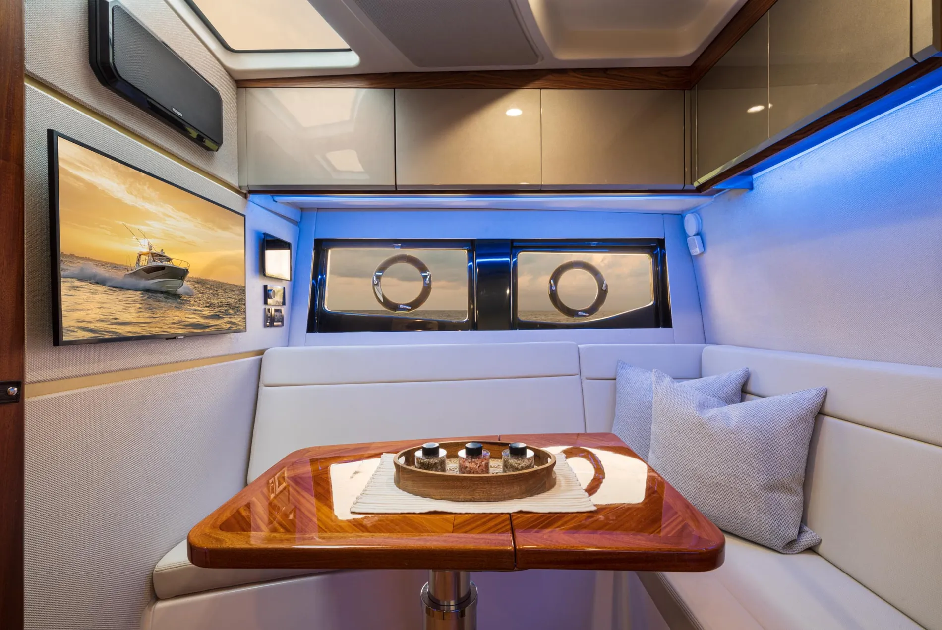 New 2027 Boston whaler 405 Conquest Pilothouse for Sale | Vancouver, BC | M&P Yacht Centre | 6a17d0f751d795aab70d935e