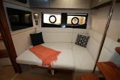 New 2027 Boston whaler 405 Conquest Pilothouse for Sale | Vancouver, BC | M&P Yacht Centre | 6a17d0f751d795aab70d935e