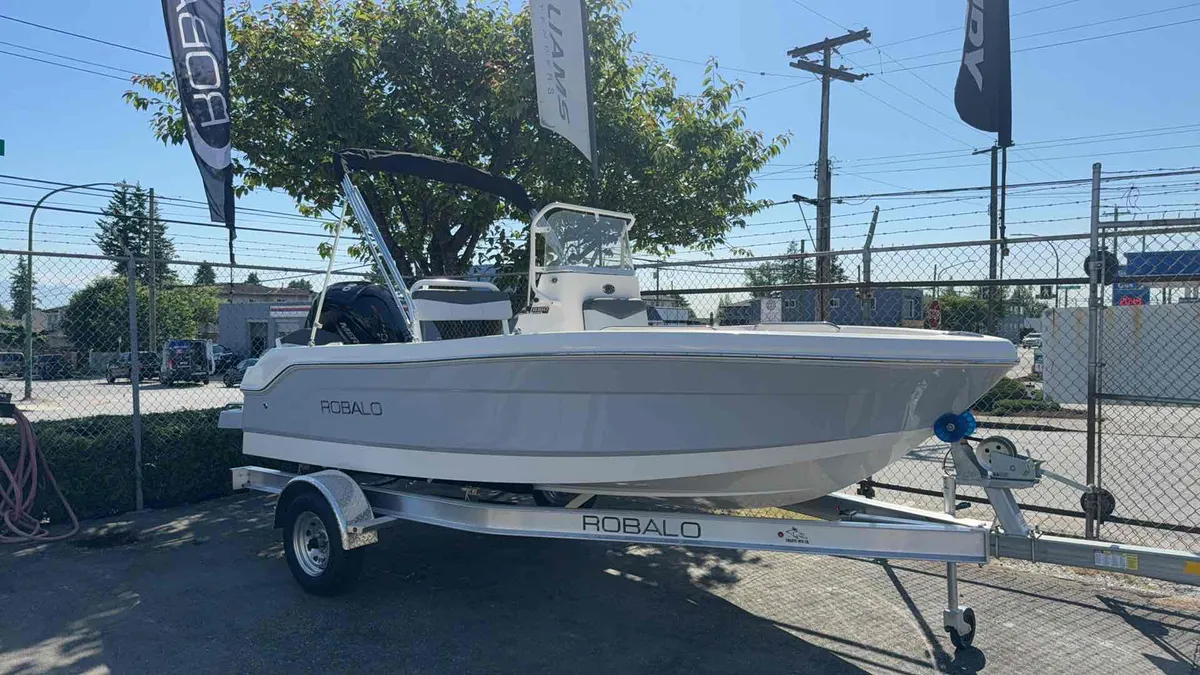 2026 Robalo R160-1