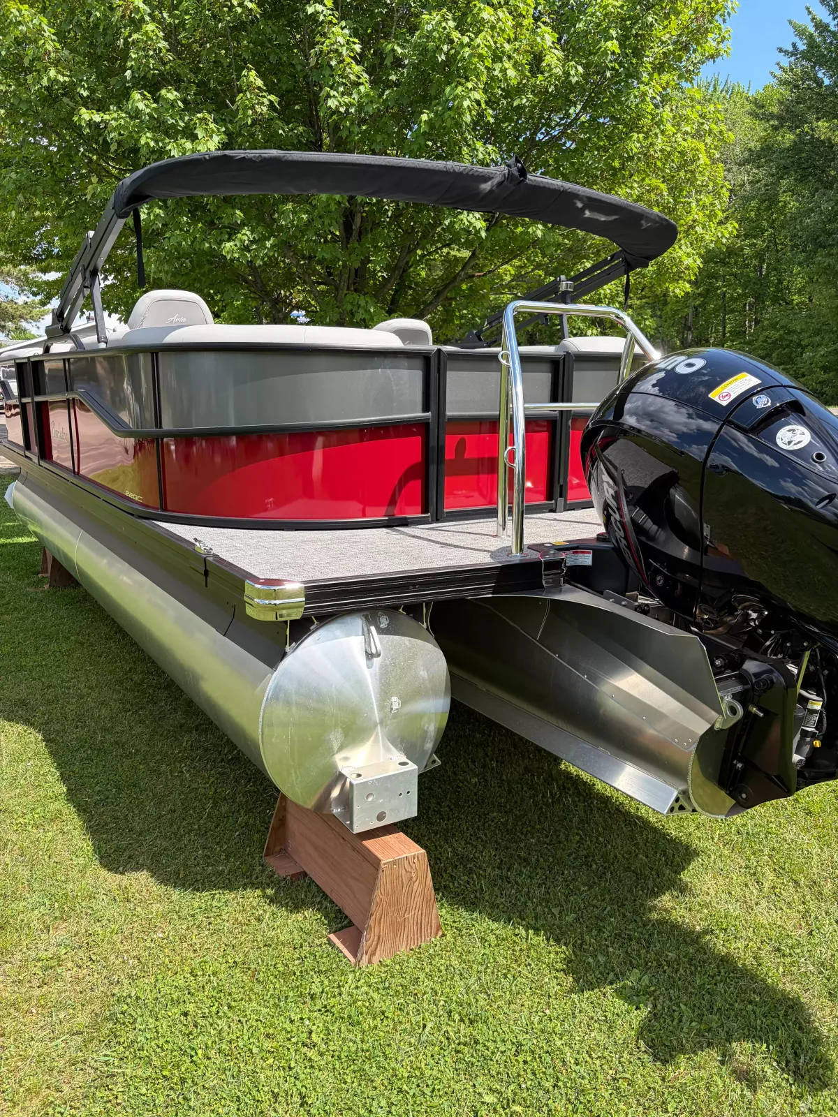 boat-carouselImage-image
