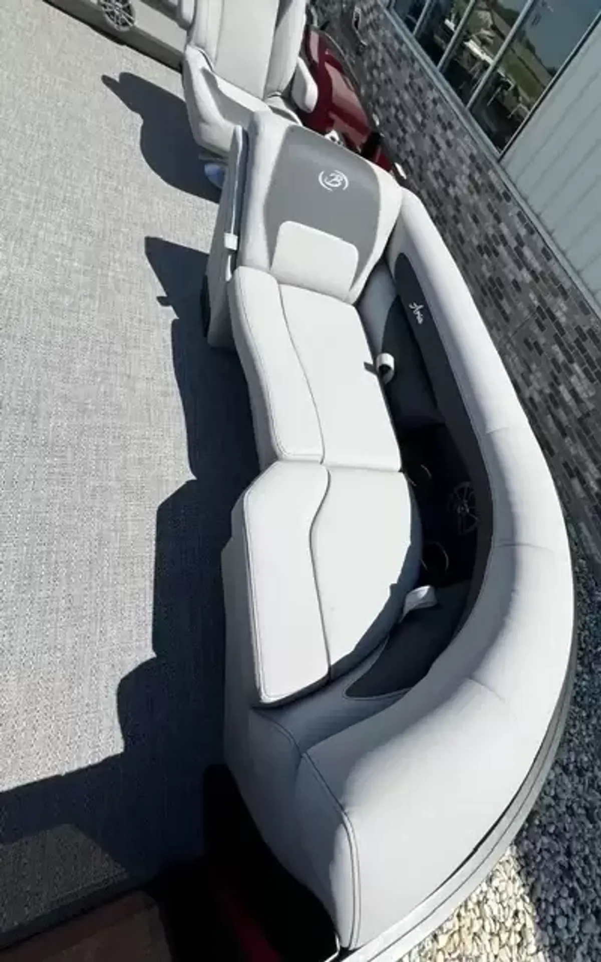 boat-carouselImage-image