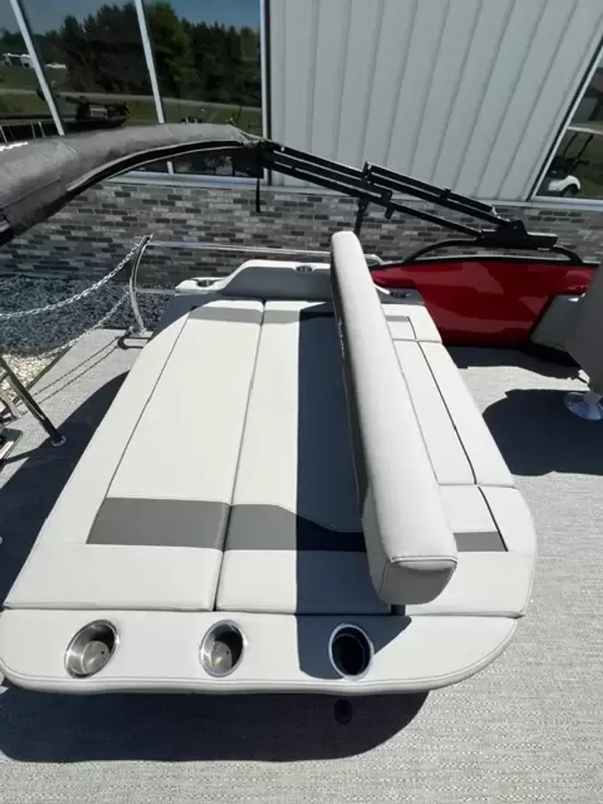boat-carouselImage-image