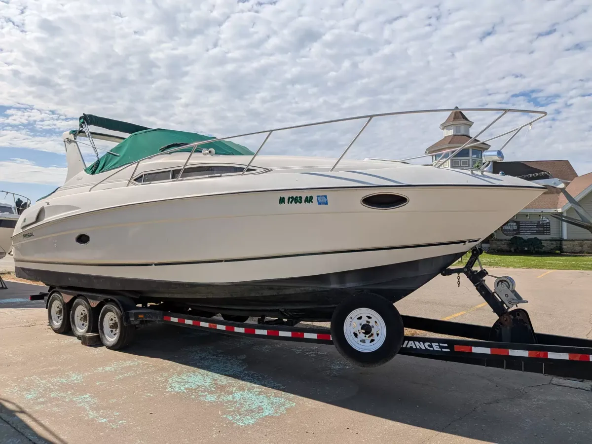 boat-carouselImage-image
