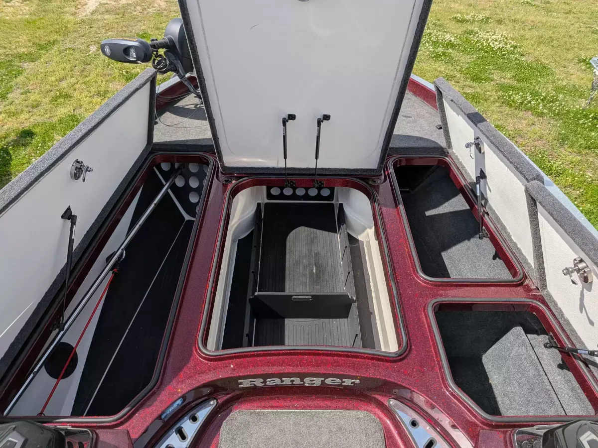 boat-carouselImage-image