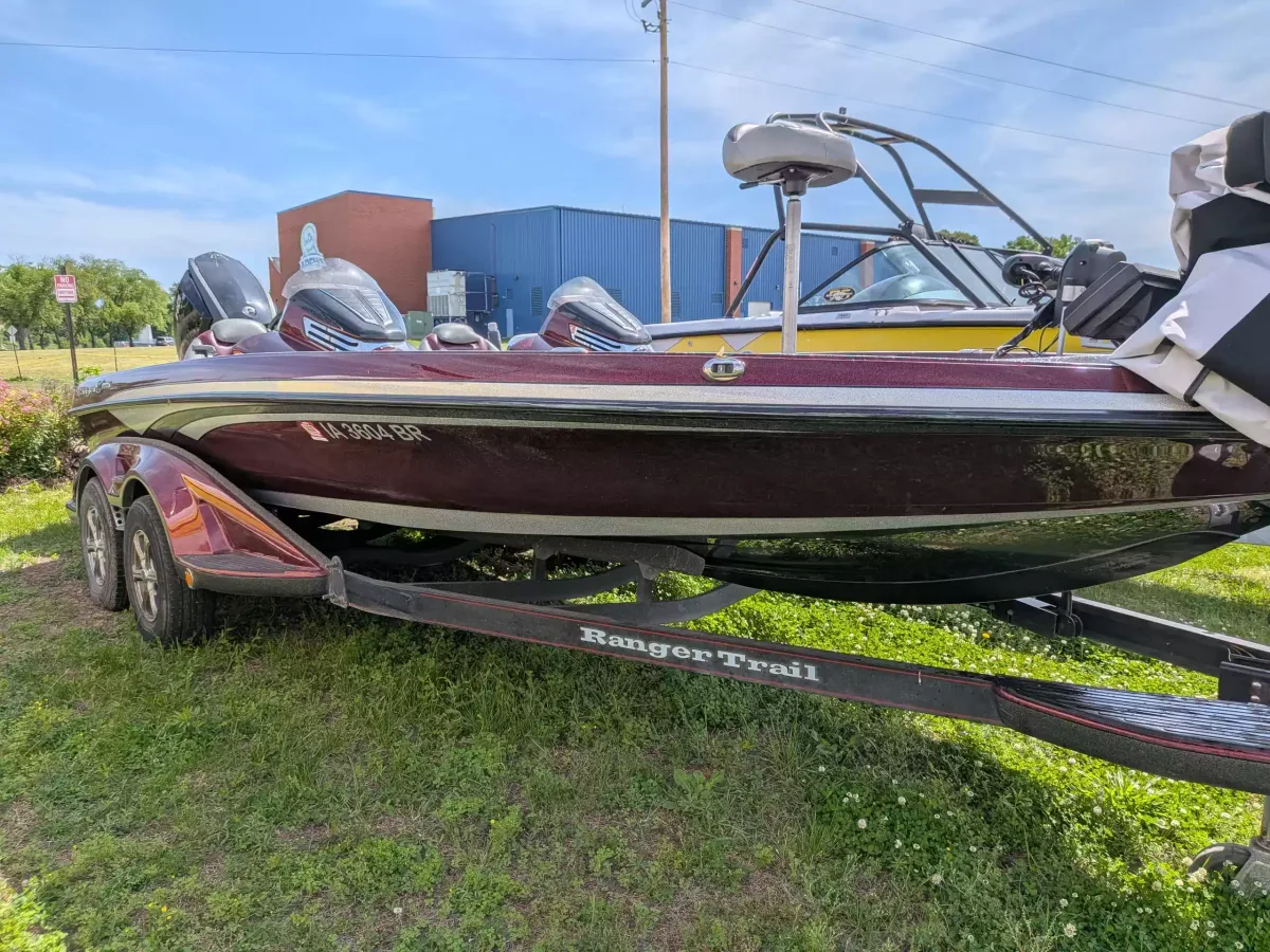 boat-carouselImage-image
