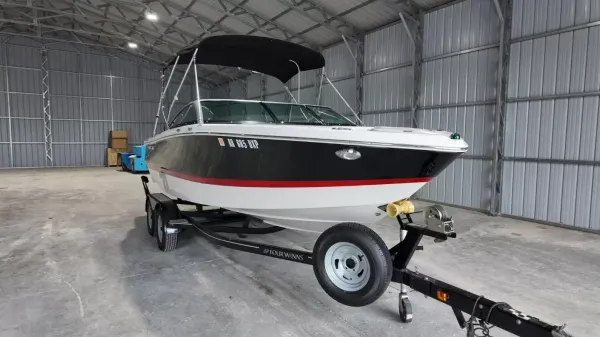 2017 Four winns H210-16