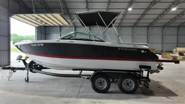 2017 Four winns H210-13