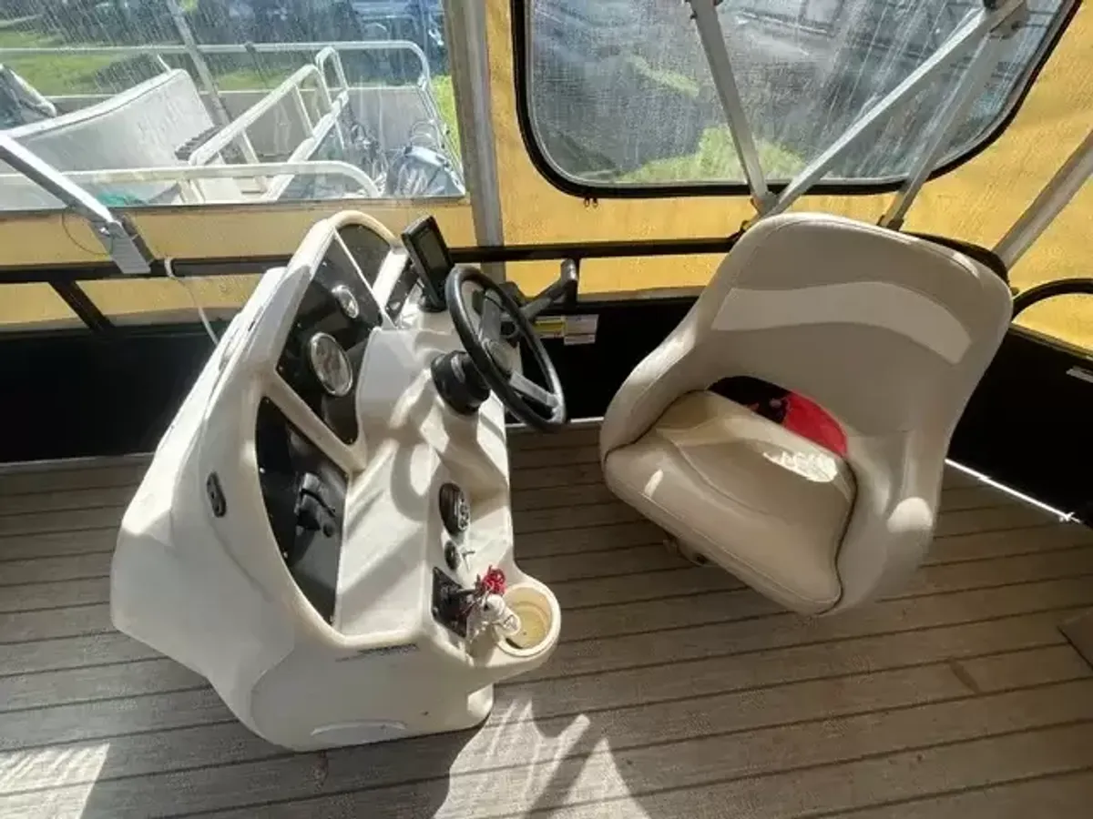 dummy-boat-img