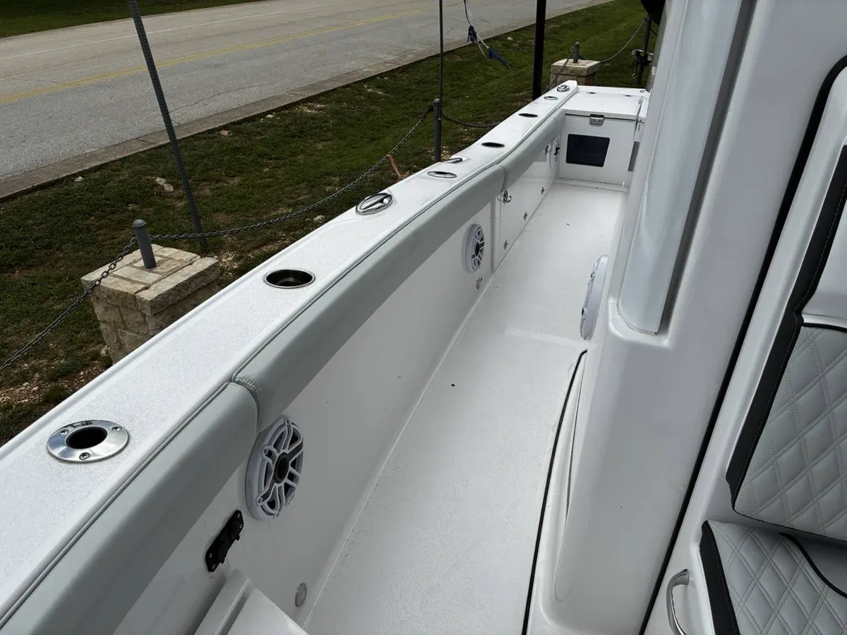 dummy-boat-img