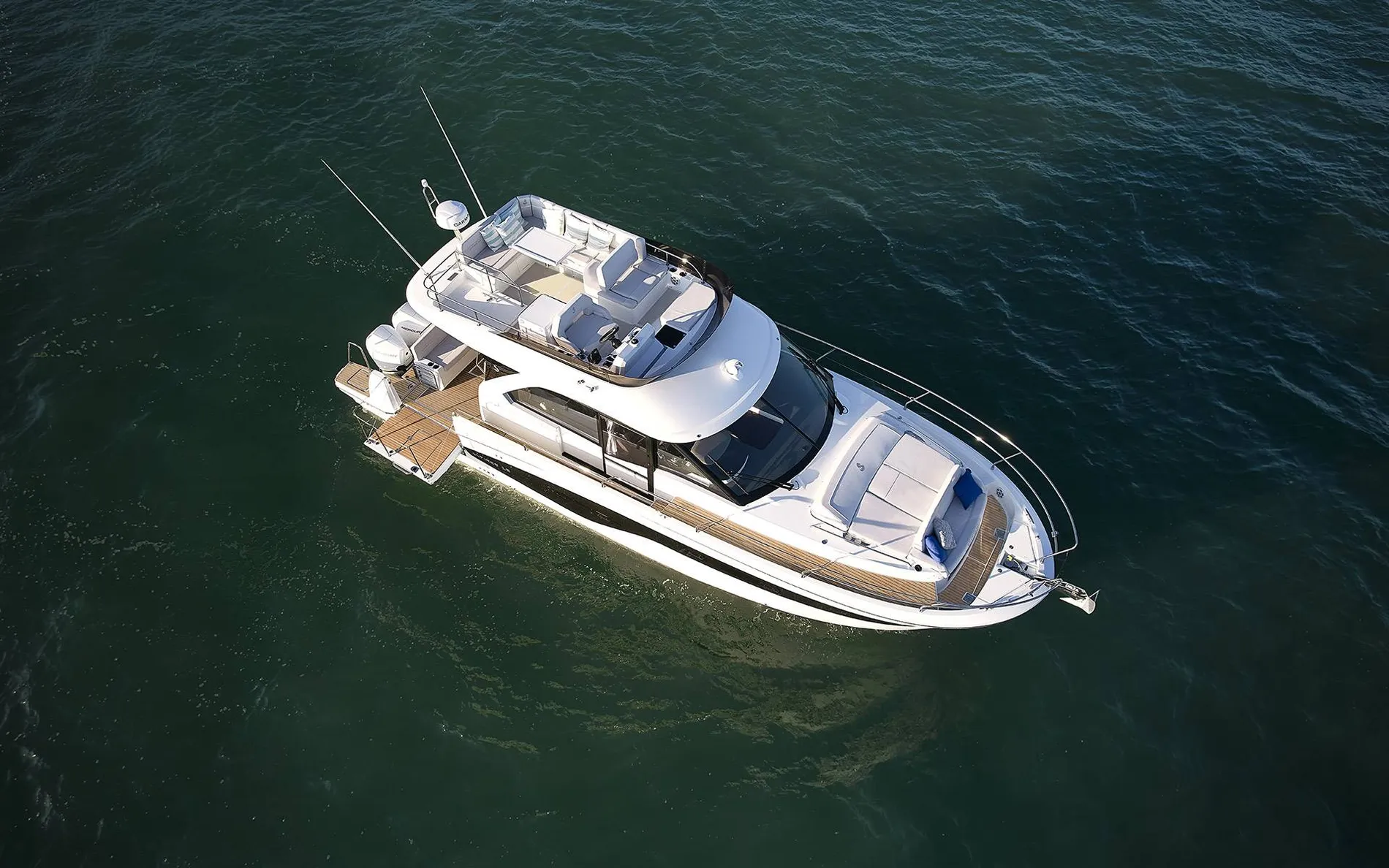 New 2027 Beneteau Antares 12 Fly for Sale | Vancouver, BC | M&P Yacht Centre | 6a2113ea04184cd2fb073519